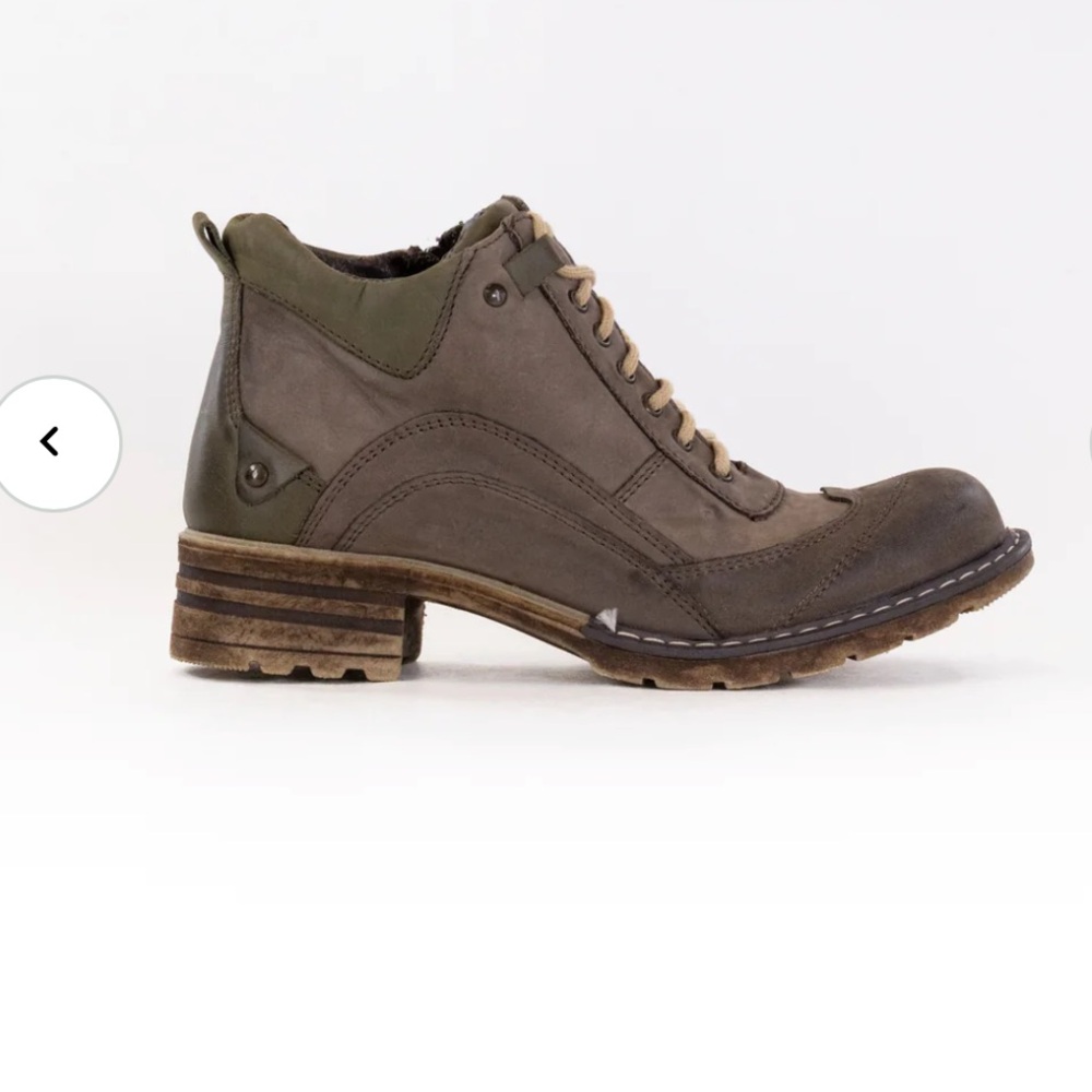V-Italia Giovanne 1162 olive women’s leather ankle bootie boots size 40